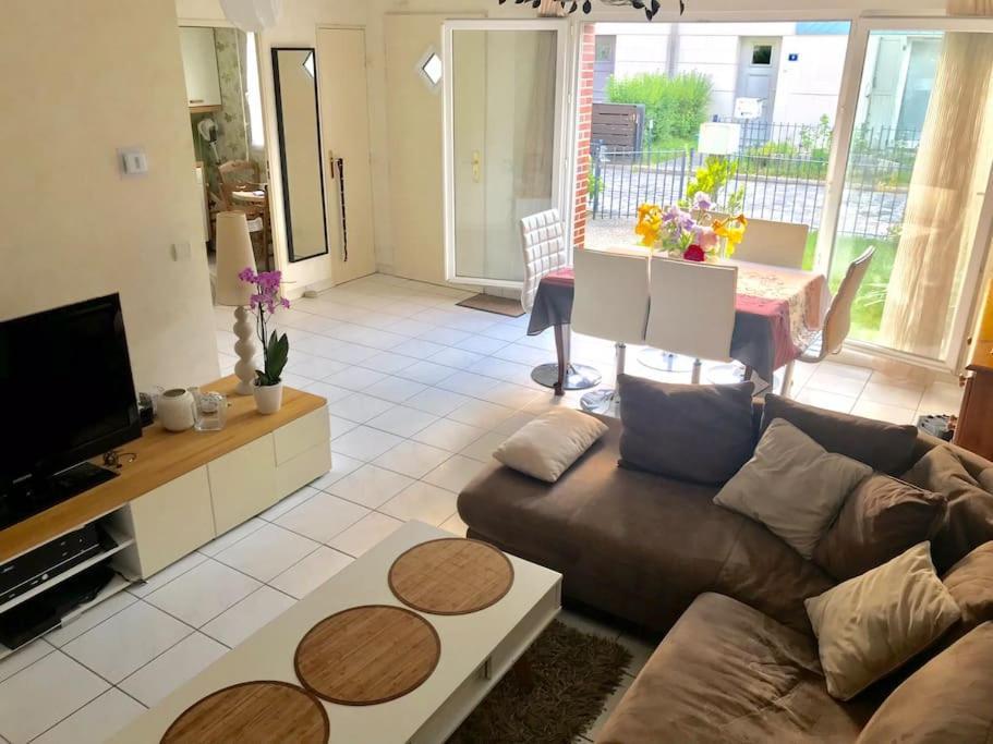 Vakantiehuis 80m2-maison Des Quais - Parking - Jardinet